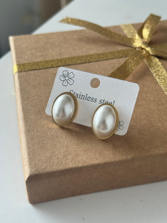 Classic Oval Pearl Stud Earrings
