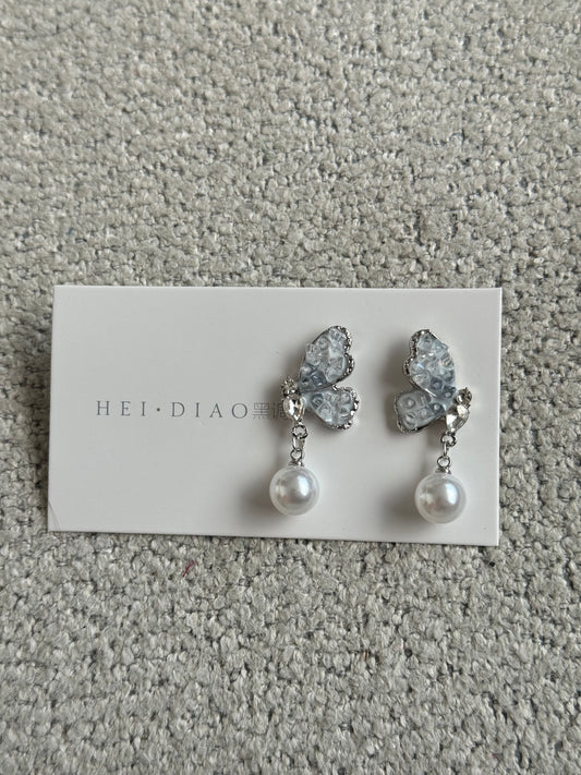 Butterfly Earrings Blue Crystal Pearl