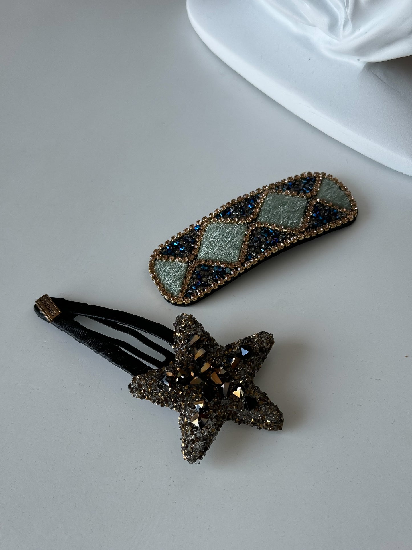 Sparkle Hair Clip Duo – Star & Diamond Pattern Two Pcs