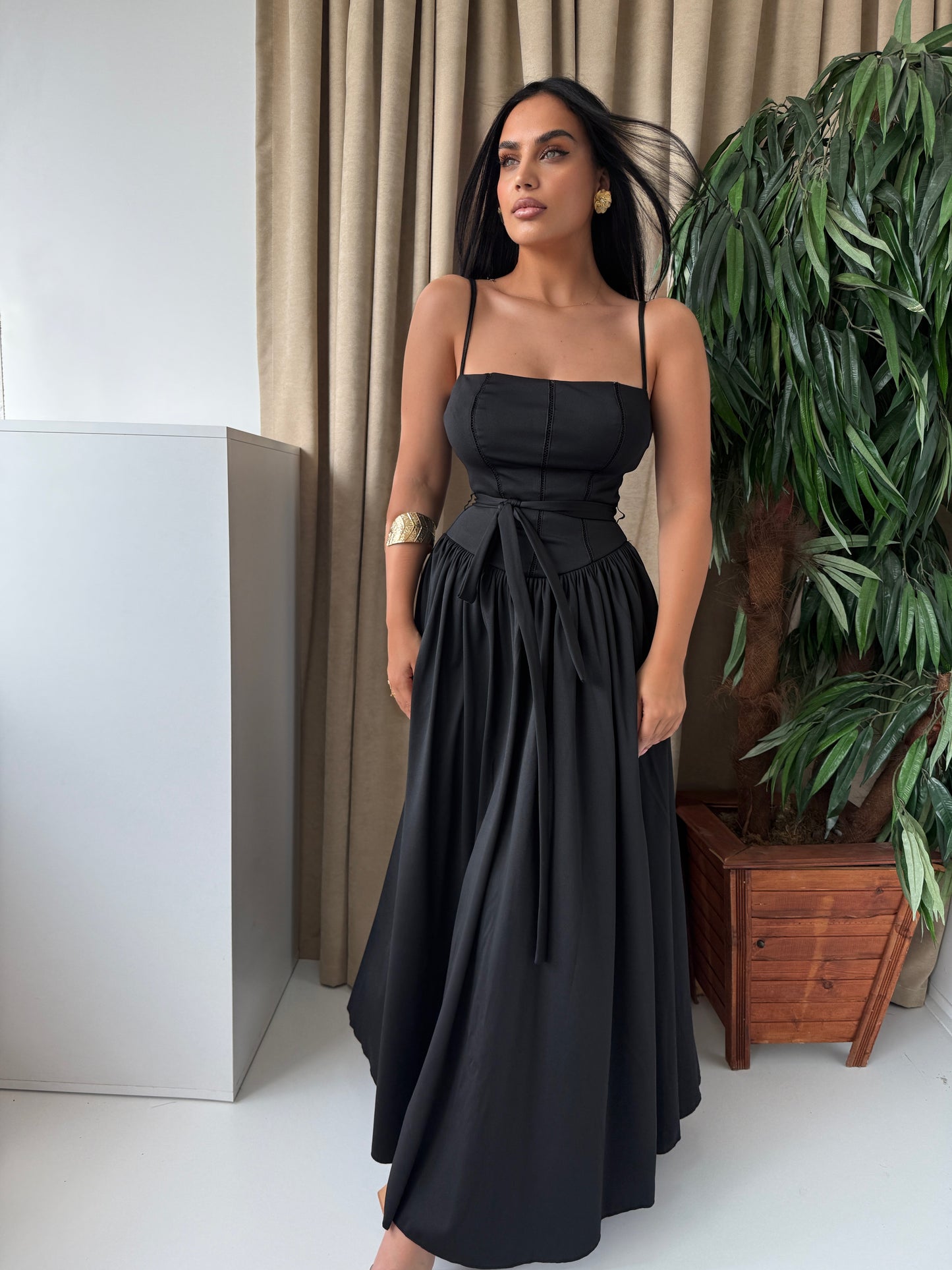 Elegant Dress in two Color White & Black