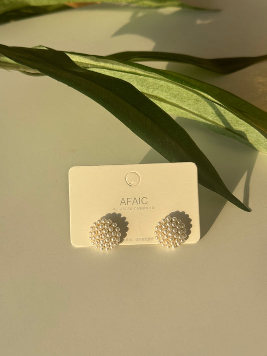 Classic Pearl Cluster Studs