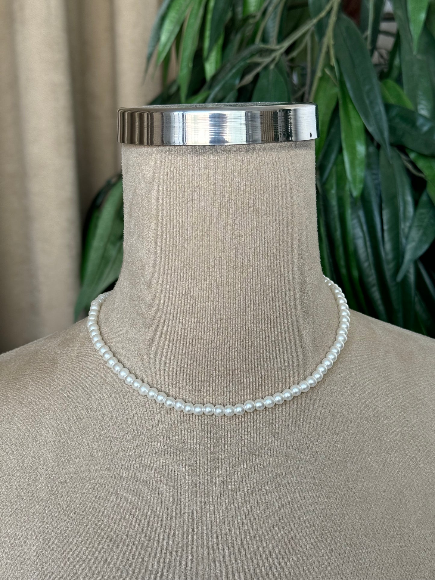 Elegant Pearl Necklace