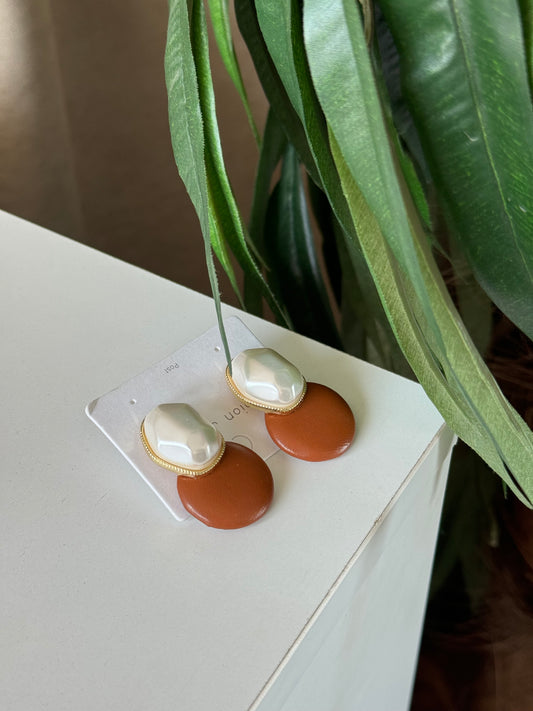 White Brown Summer Earrings