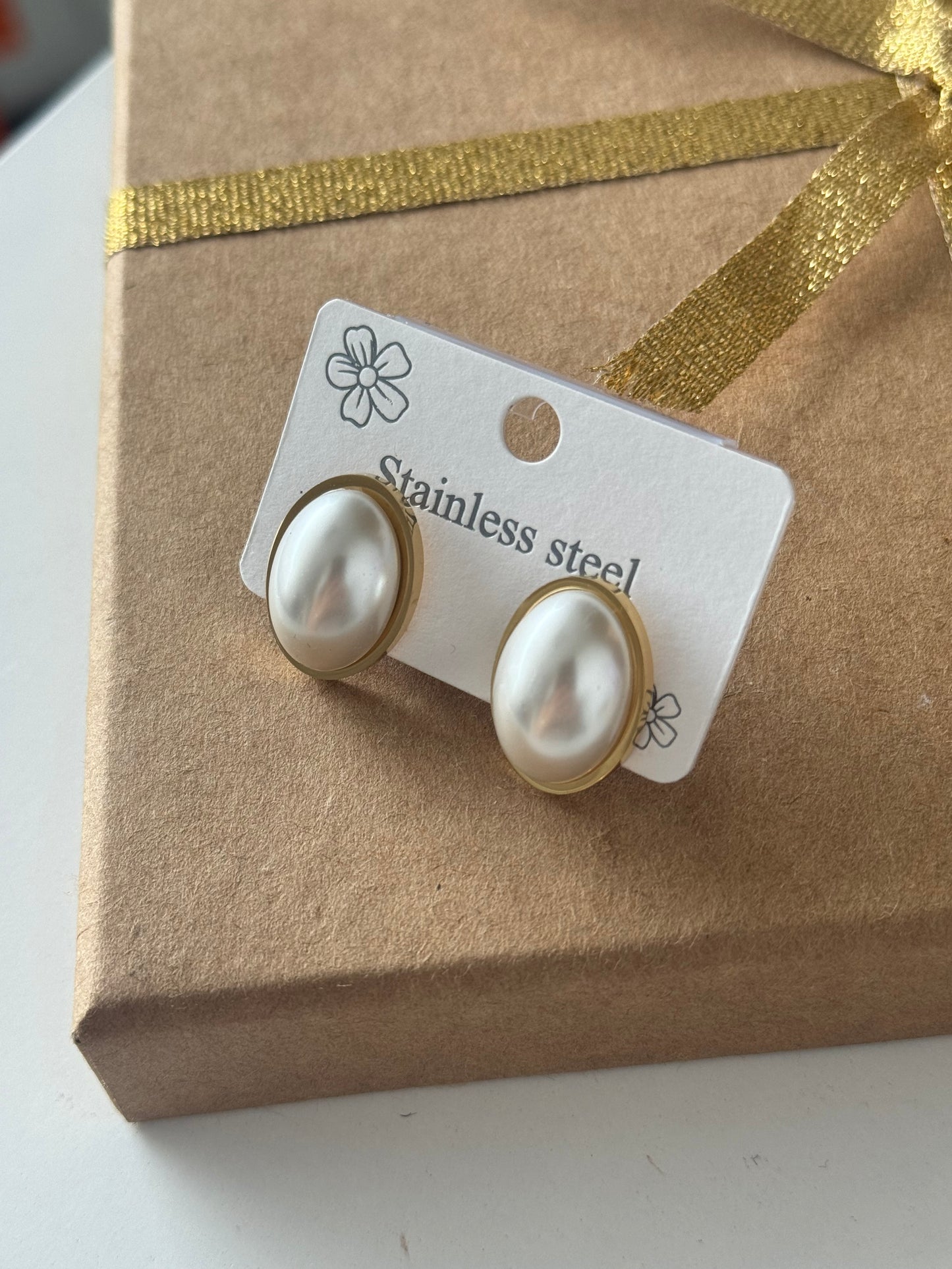 Classic Oval Pearl Stud Earrings