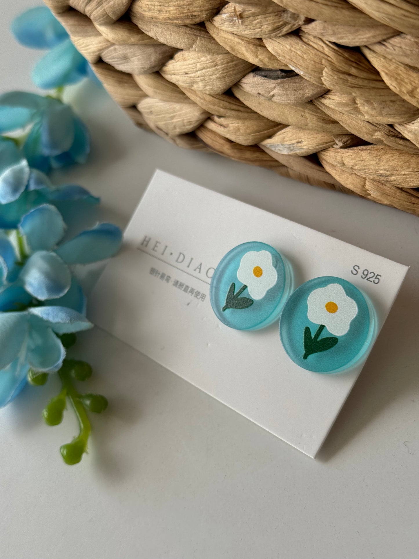 Street style earrings