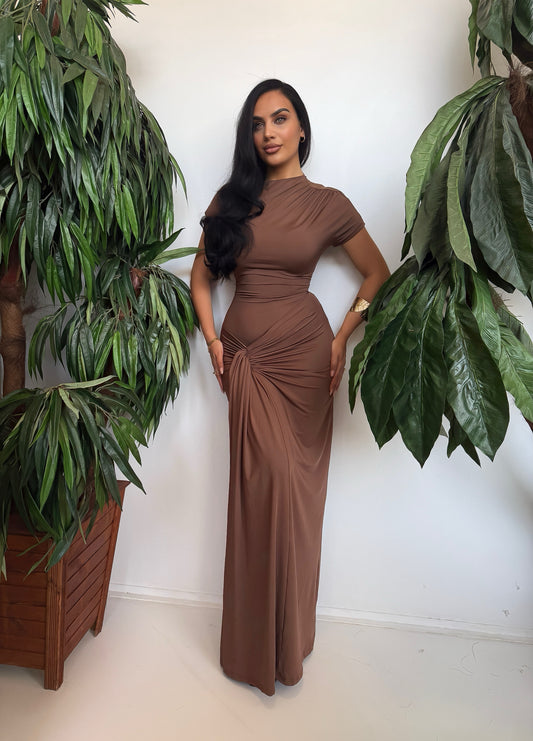 Elegant Long Dress – Classic Brown Color