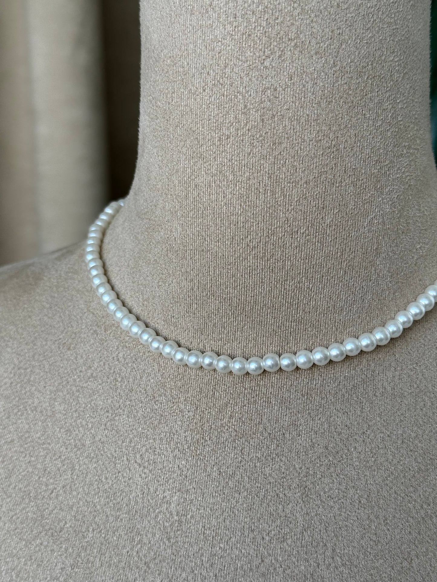 Elegant Pearl Necklace