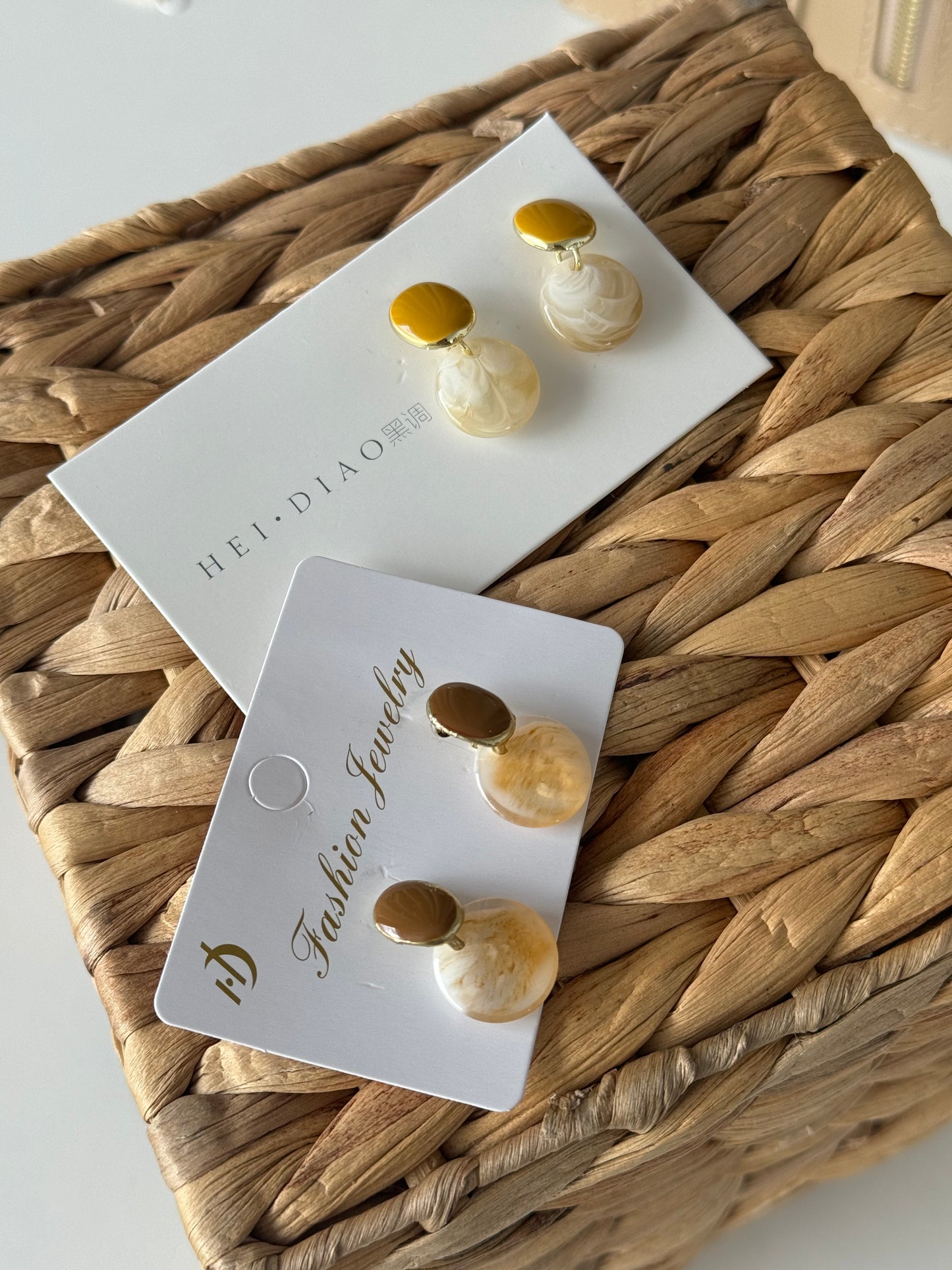 Simple Earrings in two Color