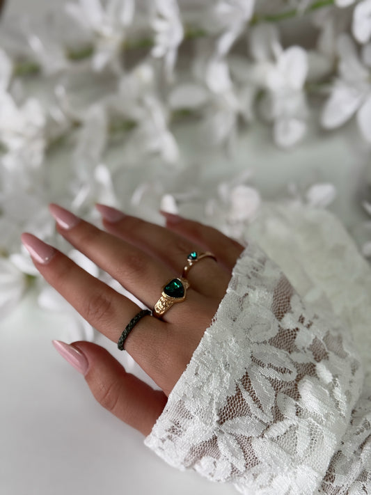 Set of 3 – golden glow and emerald vibes.