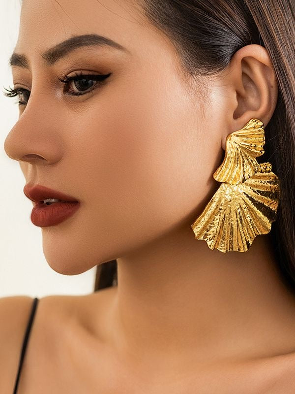 Elegant Earrings Gold