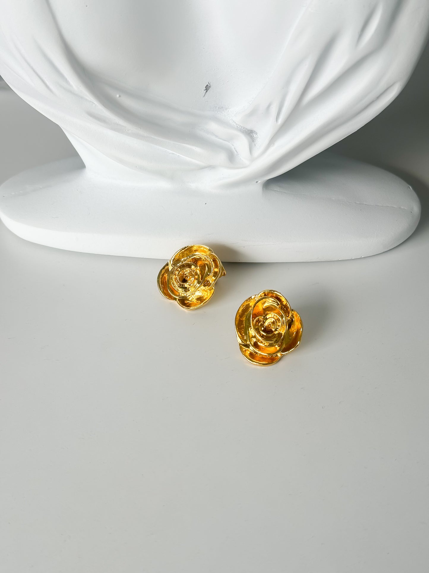 Flower Earrings Gold