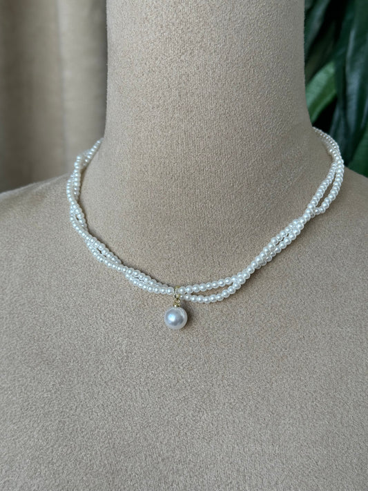 Elegant Pearl Necklace