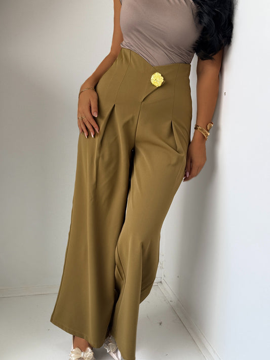 High-waisted olive green trousers