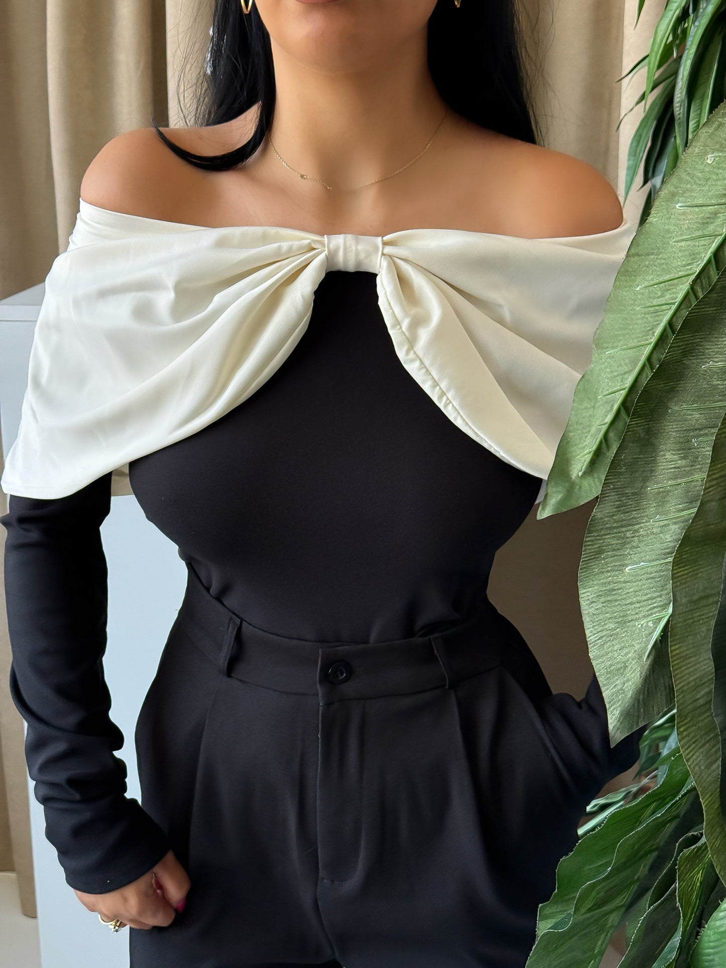 Elegant Off-Shoulder Bow Top