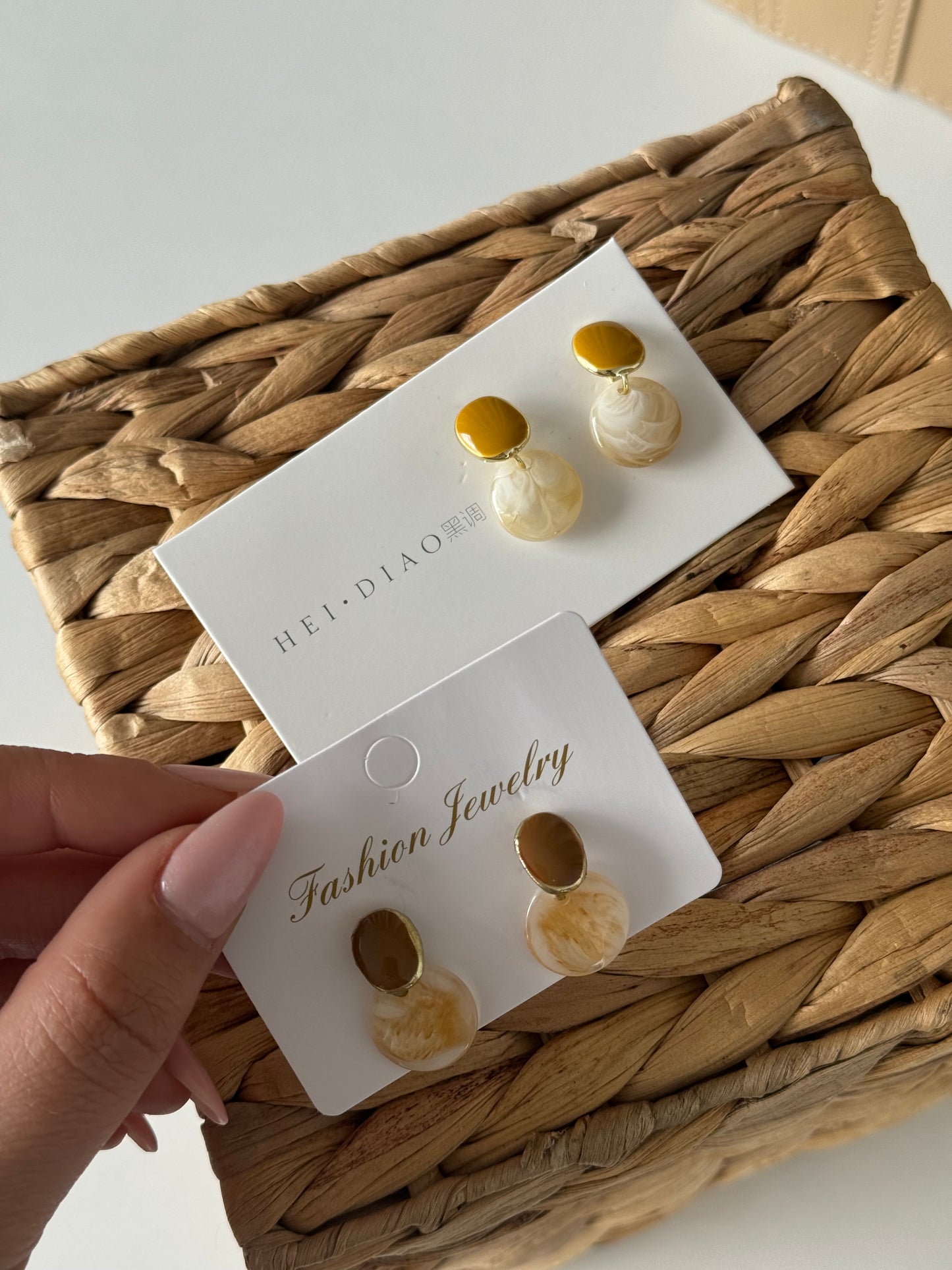 Simple Earrings in two Color