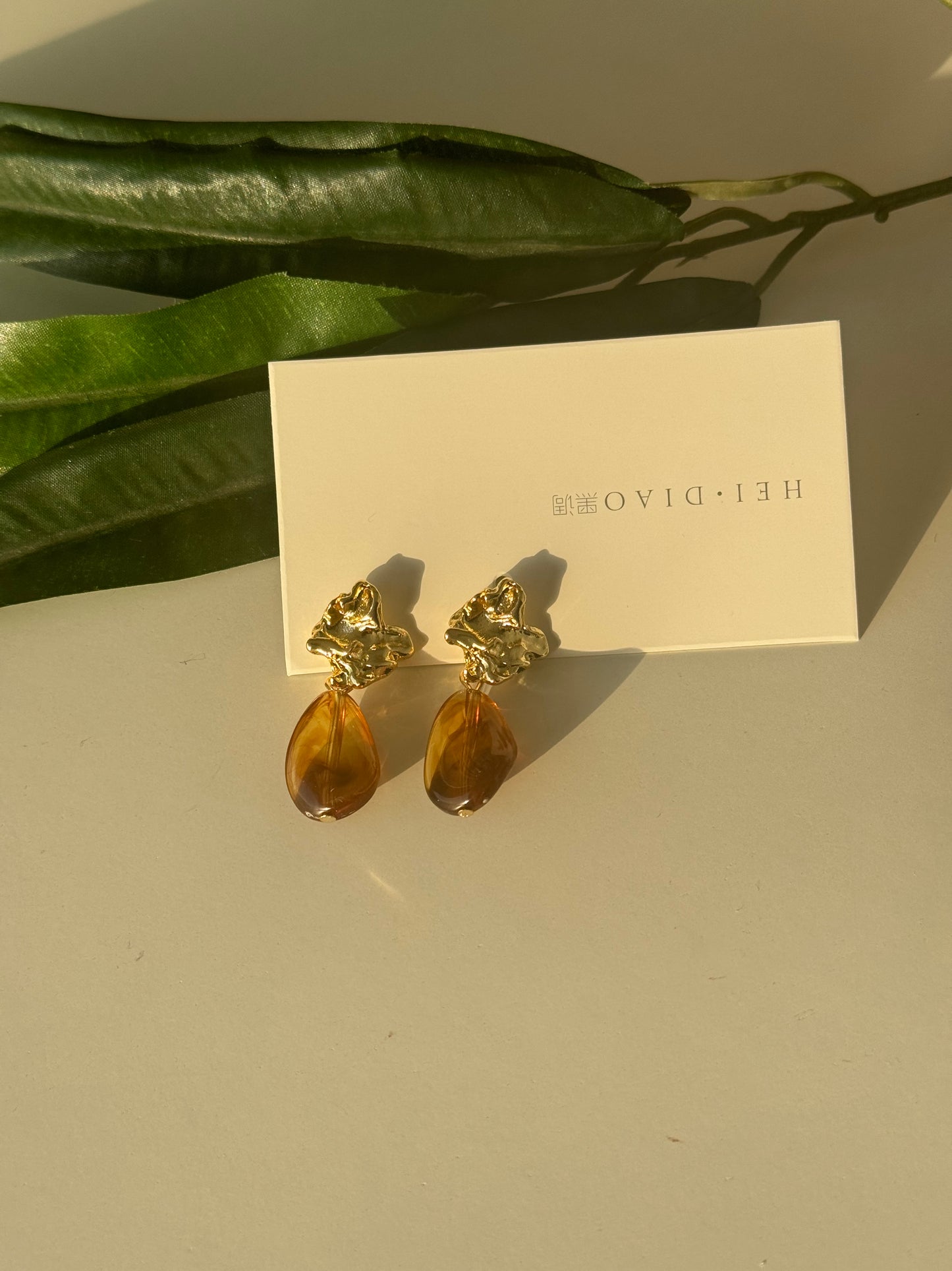 Golden Amber Drops – Artistic Elegance