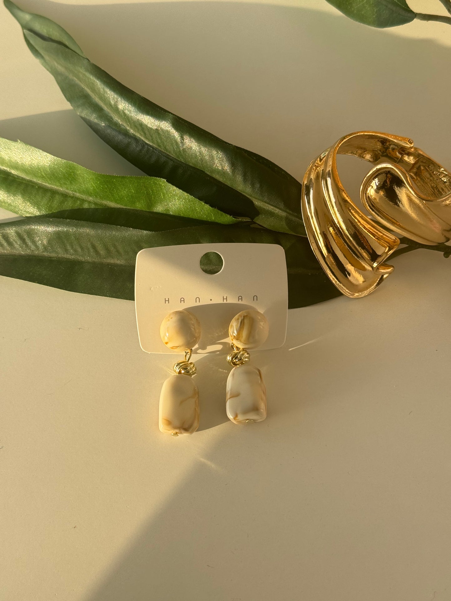 Marble Drop Earrings – Soft Elegance