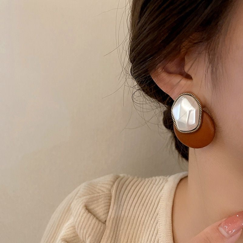 Unique Elegance in a Statement Design