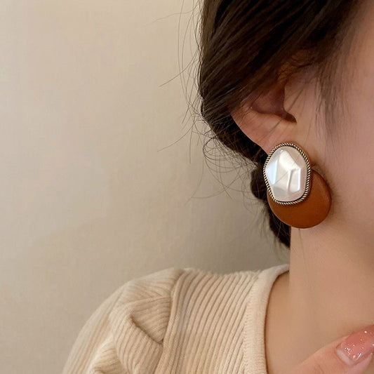 Unique Elegance in a Statement Design