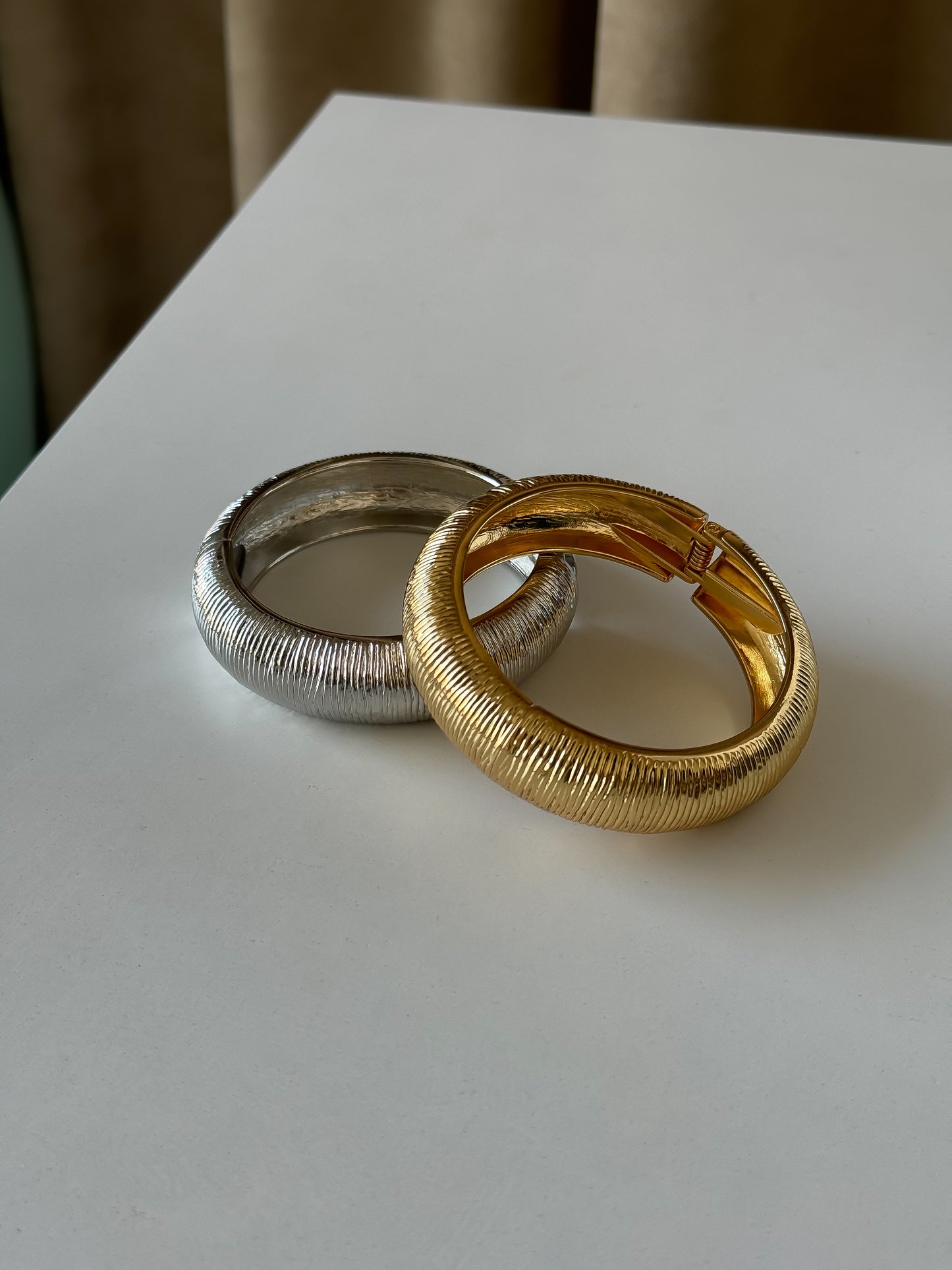 Chunky Metallic Elegance – Gold & Silver Bangles