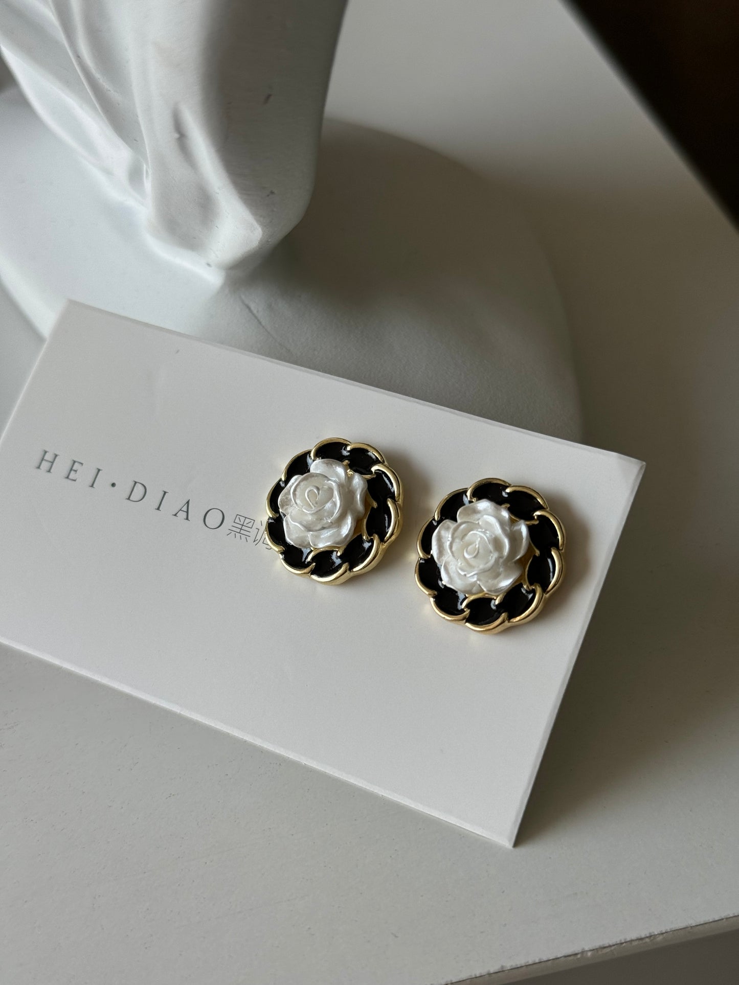 Flower Earrings Black White