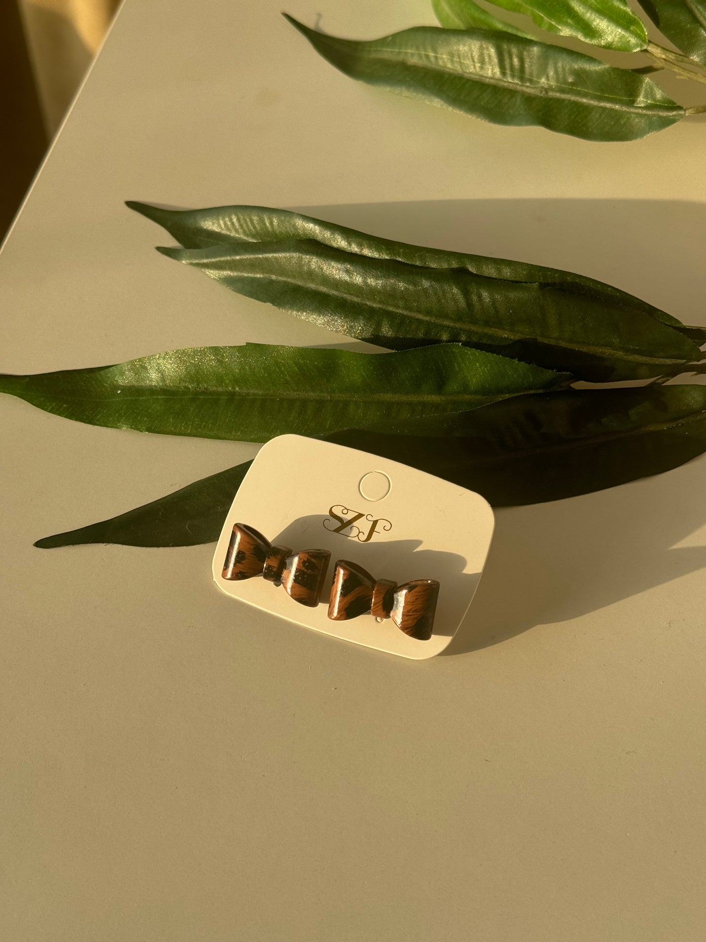 Retro Bow Stud Earrings – Tortoiseshell Style