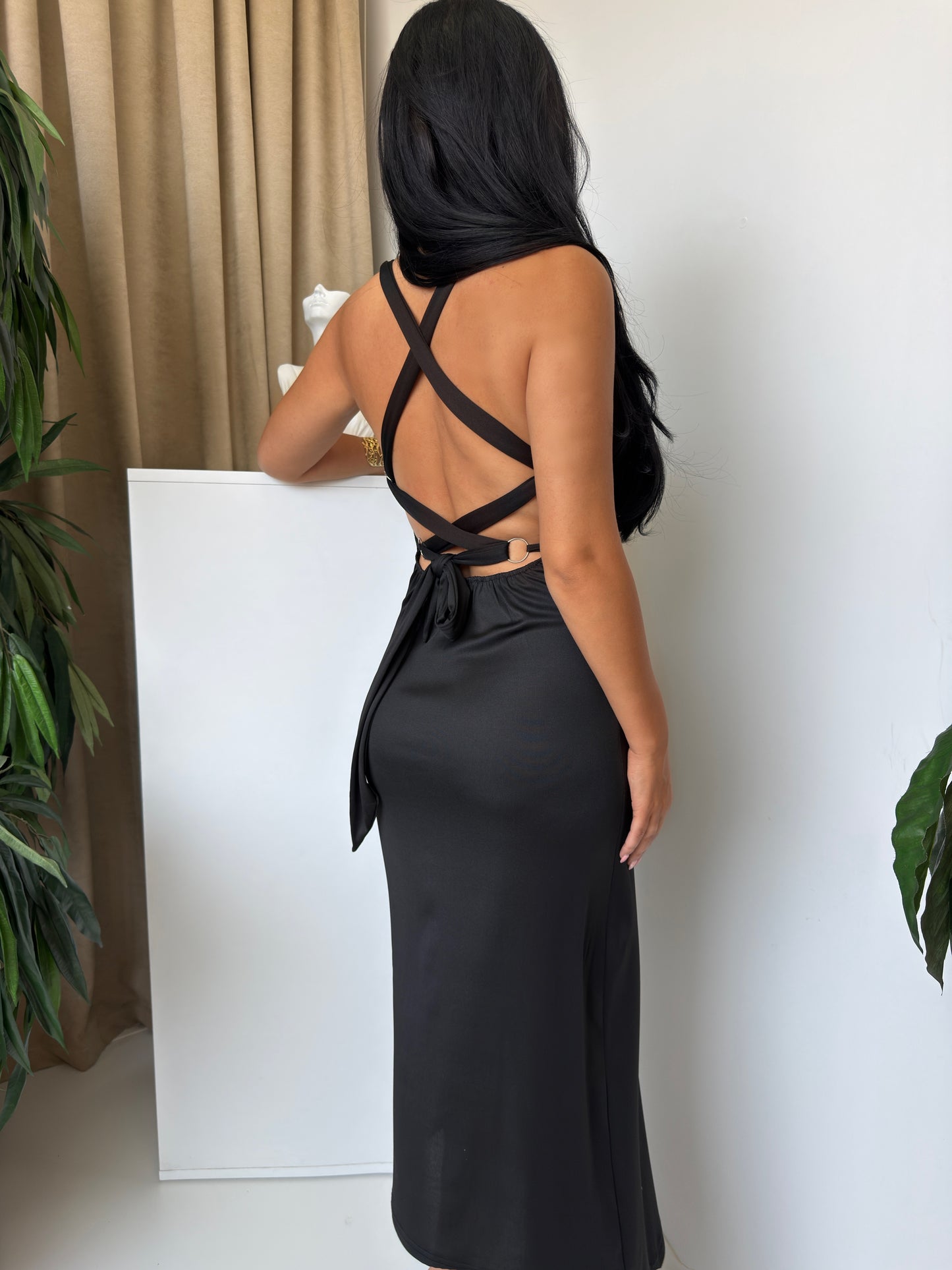 🇬🇧 “Midnight Allure” Open Back Dress – Where Elegance Meets Seduction