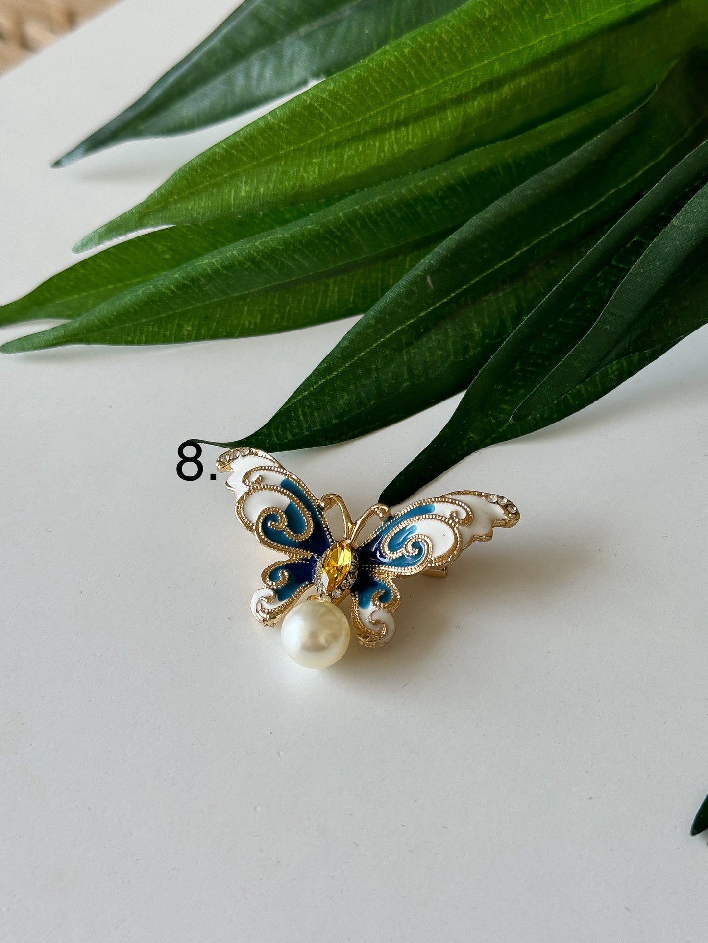 Elegant Brooch 1 Pcs – Timeless Accessories for Every Style