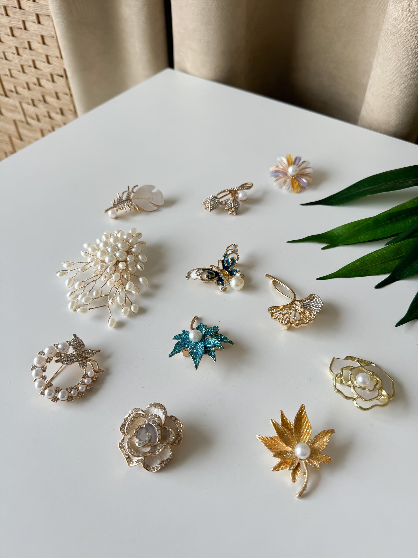 Elegant Brooch 1 Pcs – Timeless Accessories for Every Style