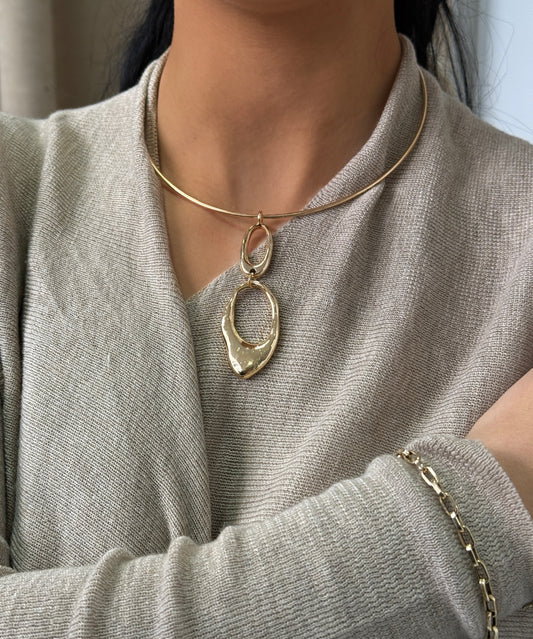 Elegant Gold Necklace