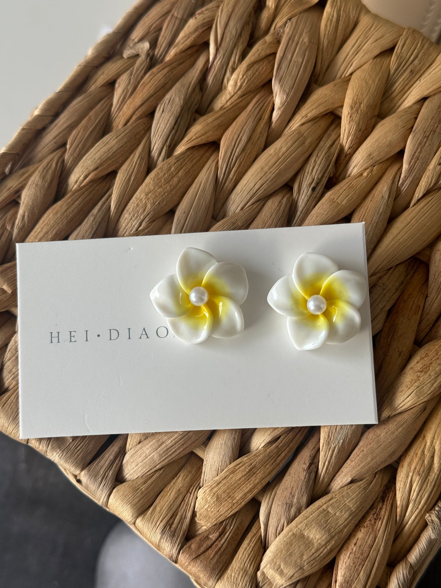 Blooming Pearl Flower Earrings – Delicate Beauty