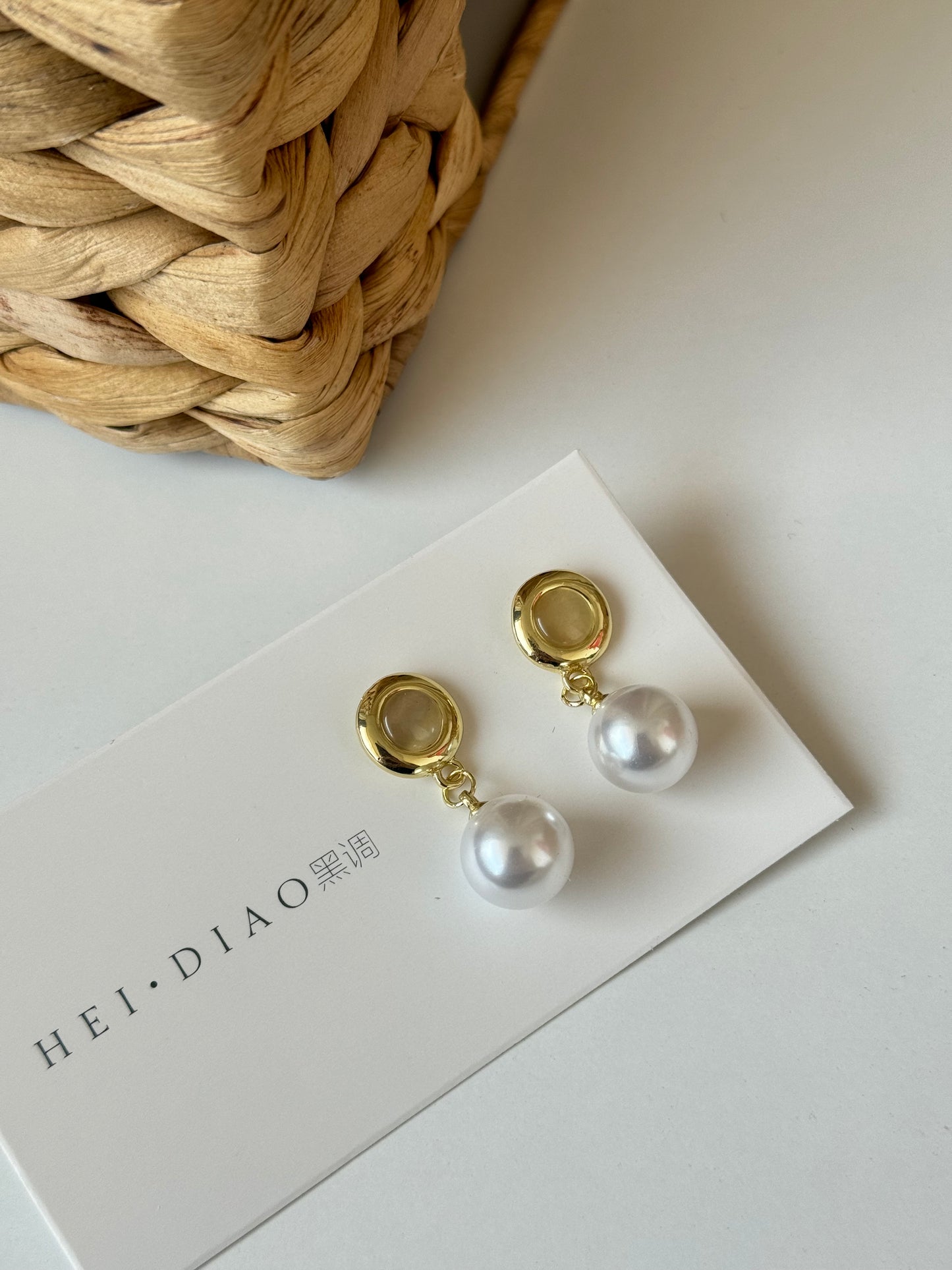 Gold & Pearl Earrings Elegant