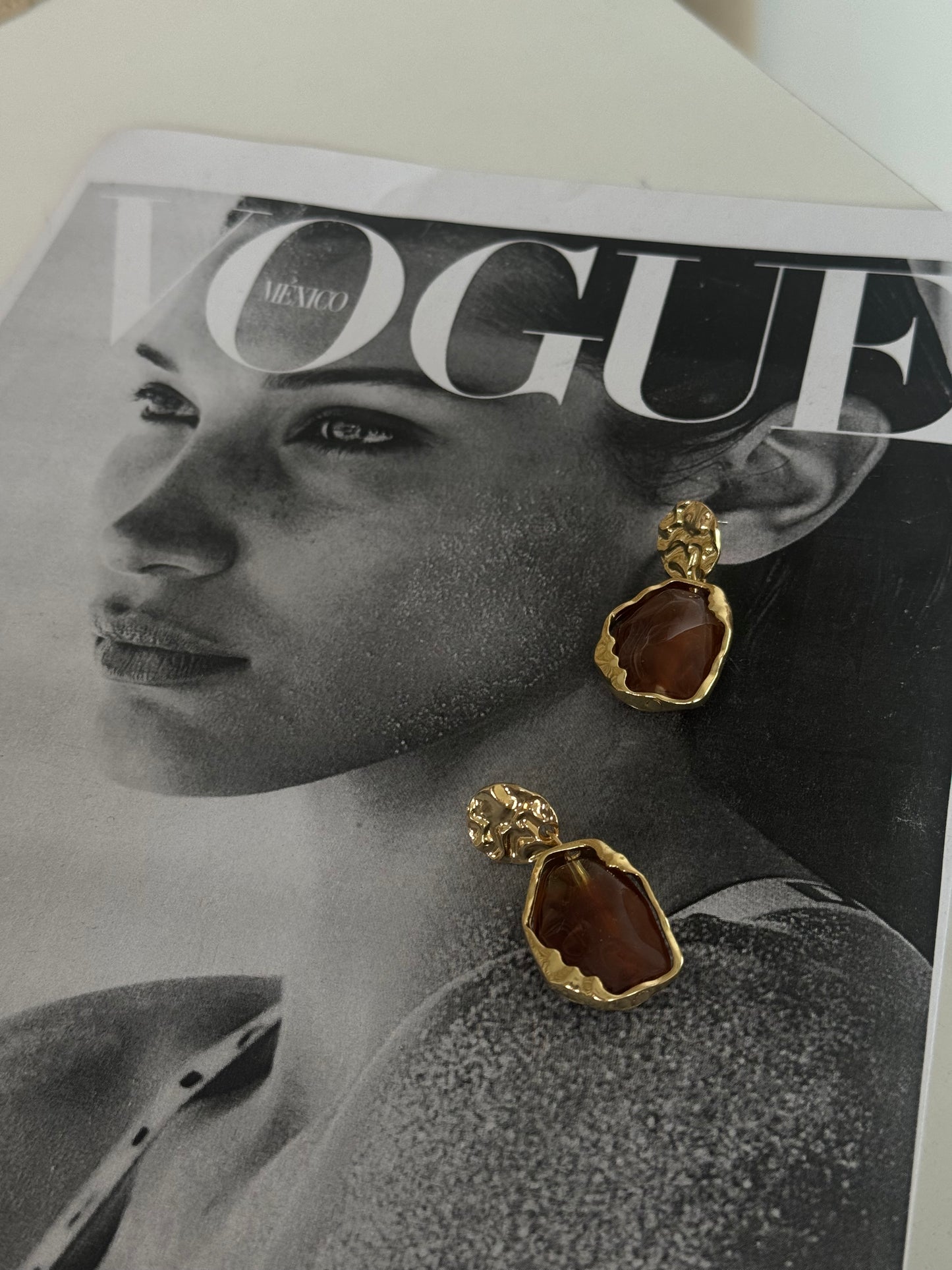 Crystal Brown Earrings Gold