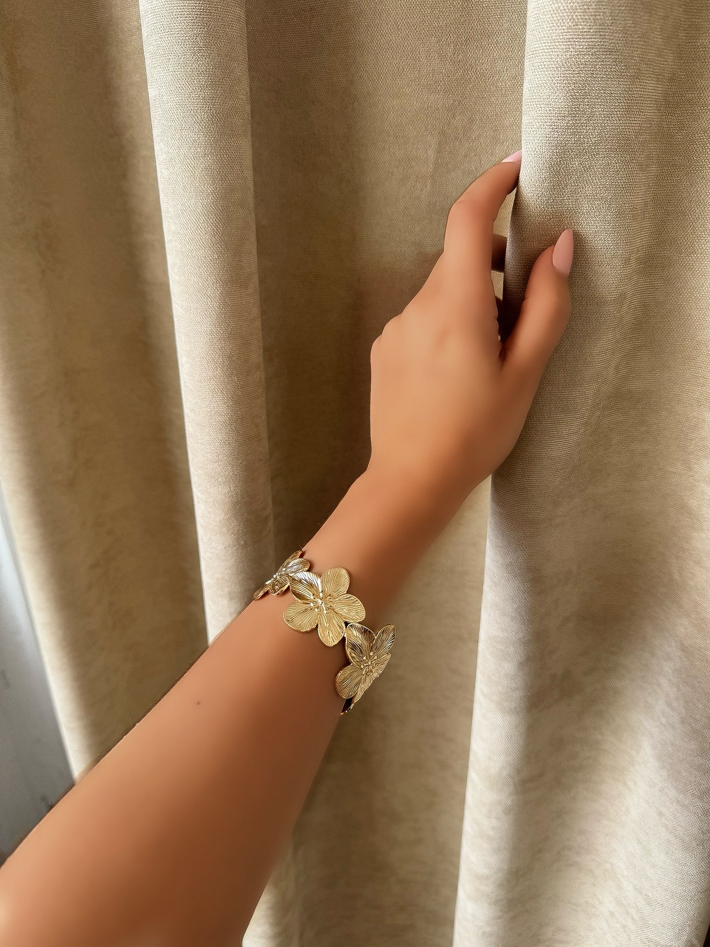 Flower Design Bracelet