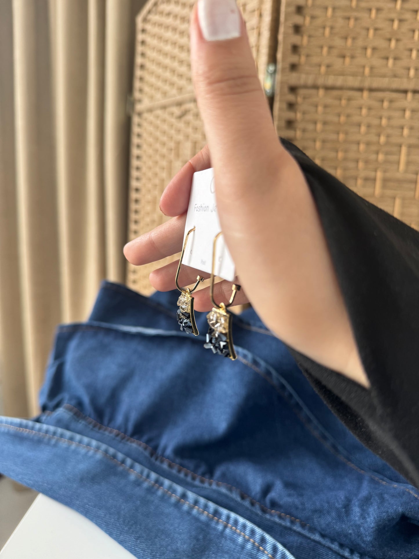 Their unique design reflects a modern and refined style.