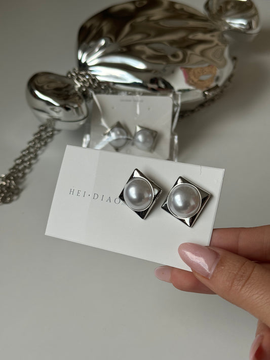 Silver & Pearl Earrings