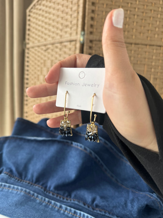 Their unique design reflects a modern and refined style.