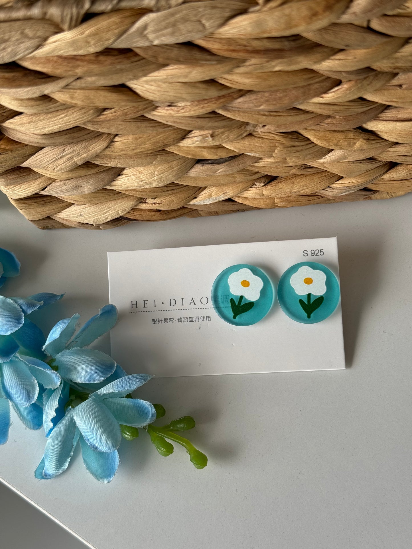 Street style earrings