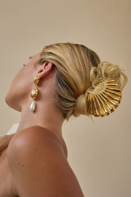 Gold Shell Hair Claw Clip
