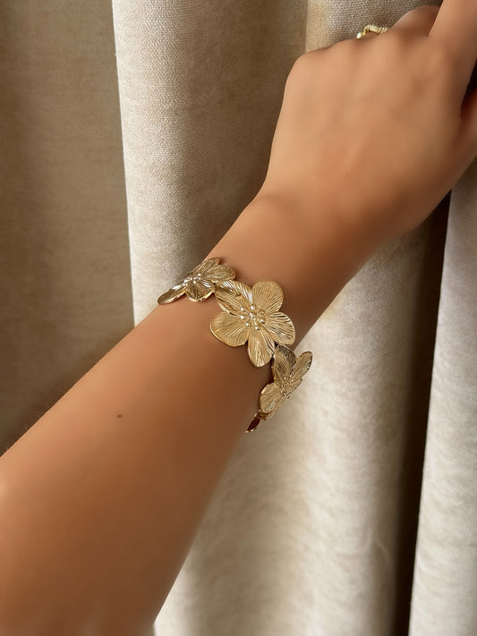 Flower Design Bracelet