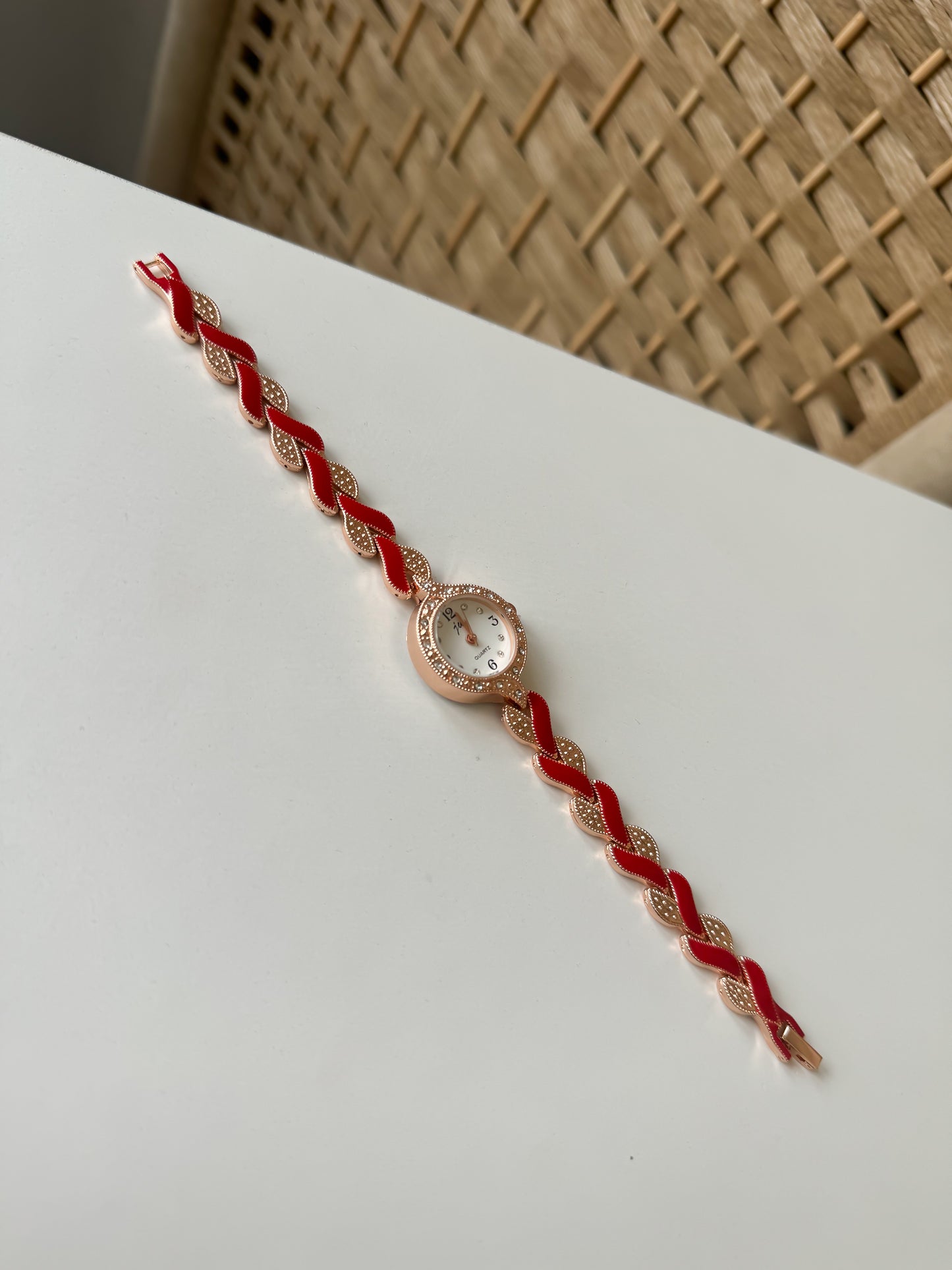 Elegant Leaf-Inspired Rose Gold Watch