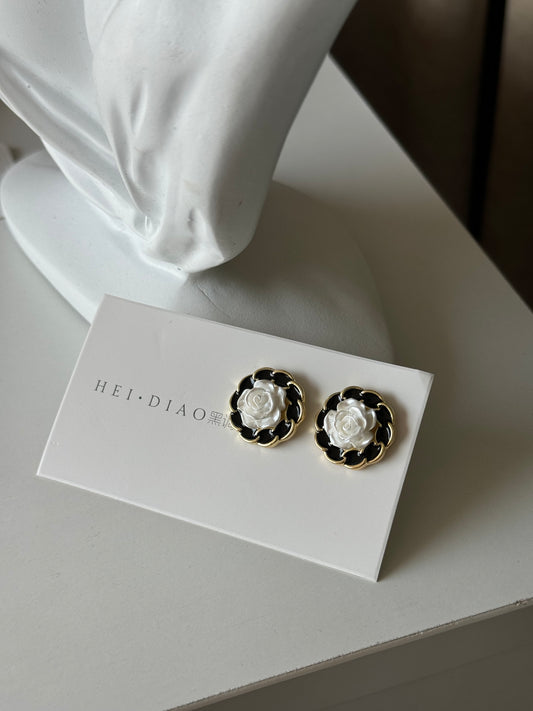 Flower Earrings Black White