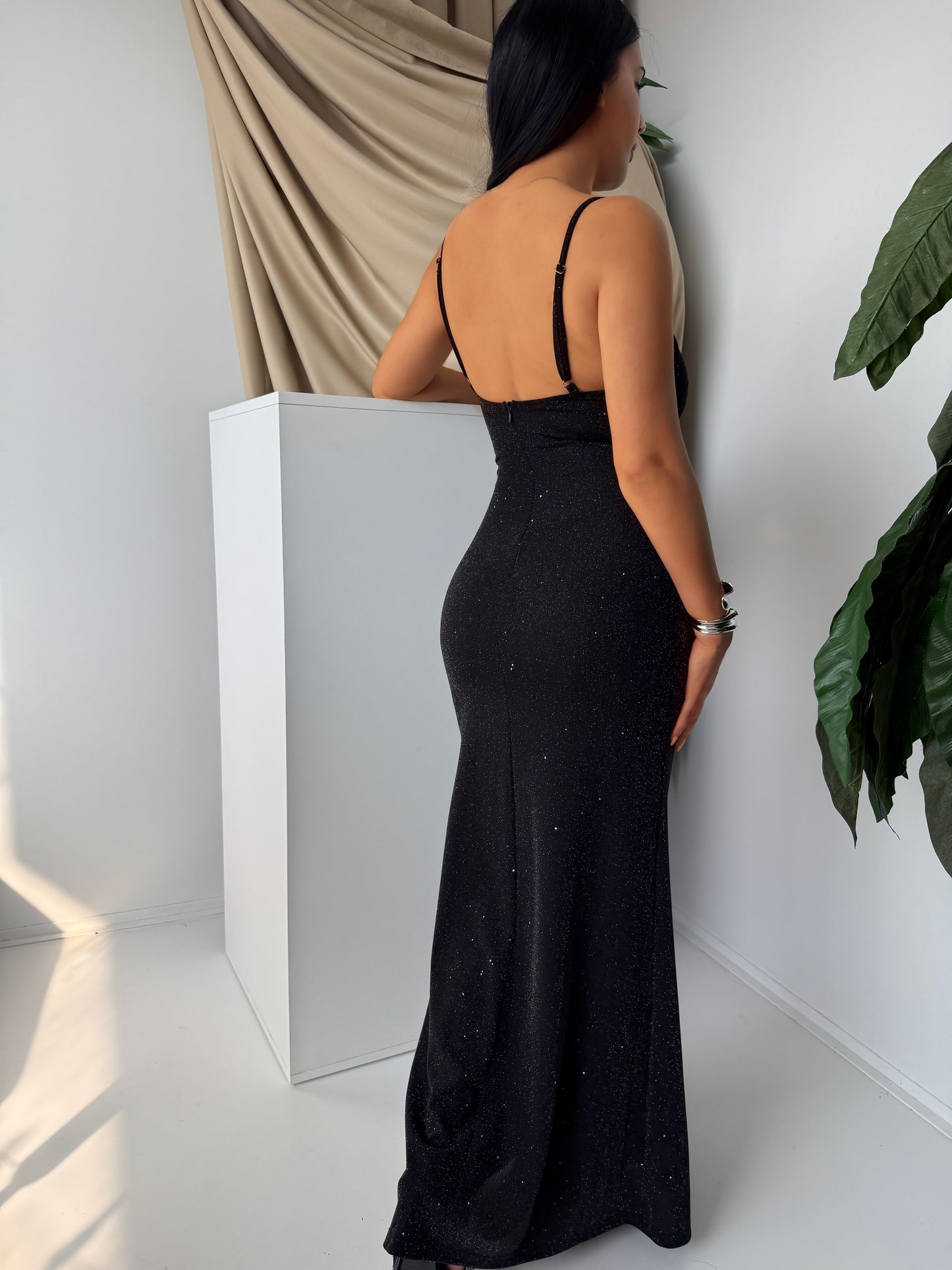 Elegant Sparkle Maxi Dress – Timeless & Stunning