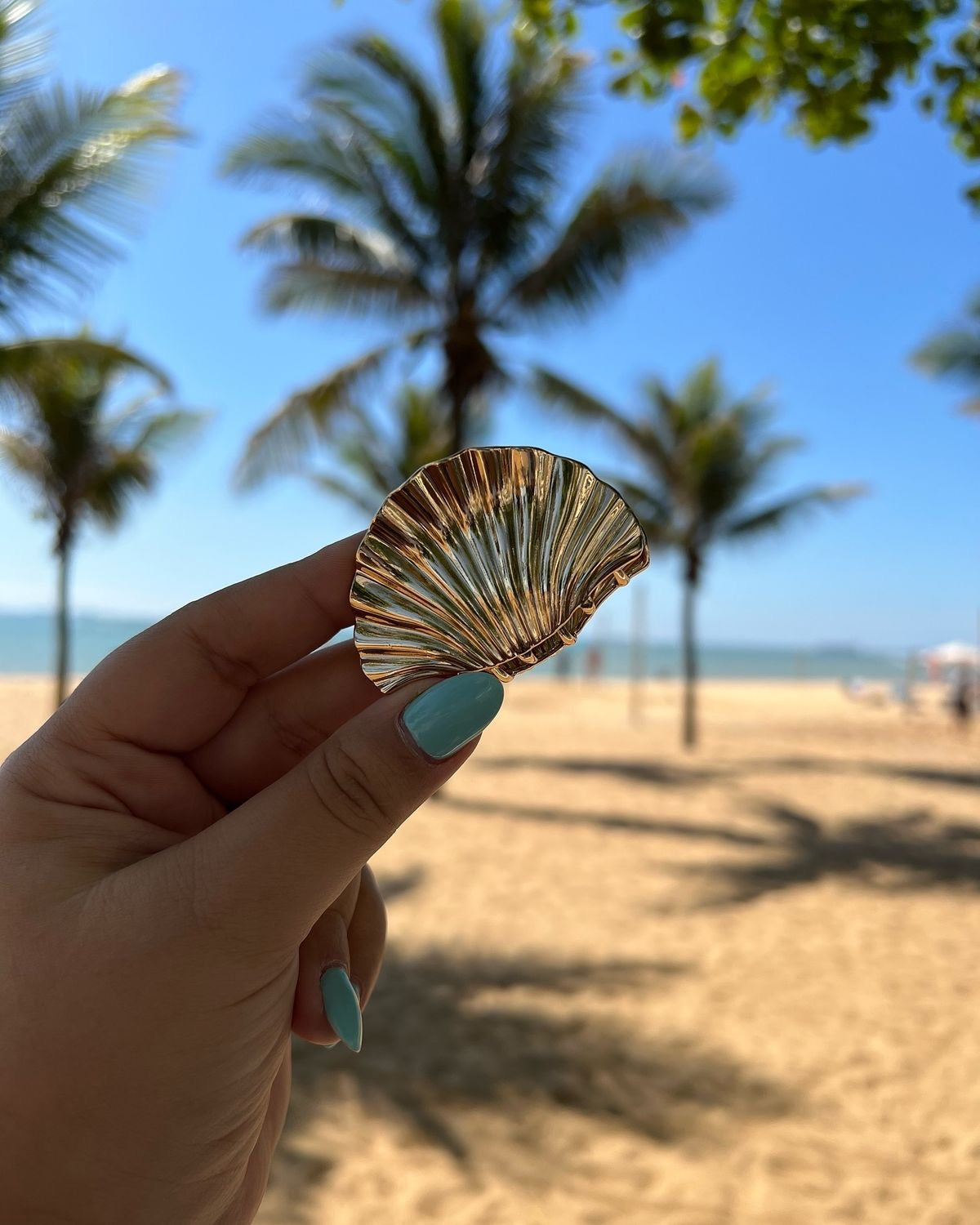 Gold Shell Hair Claw Clip Mini