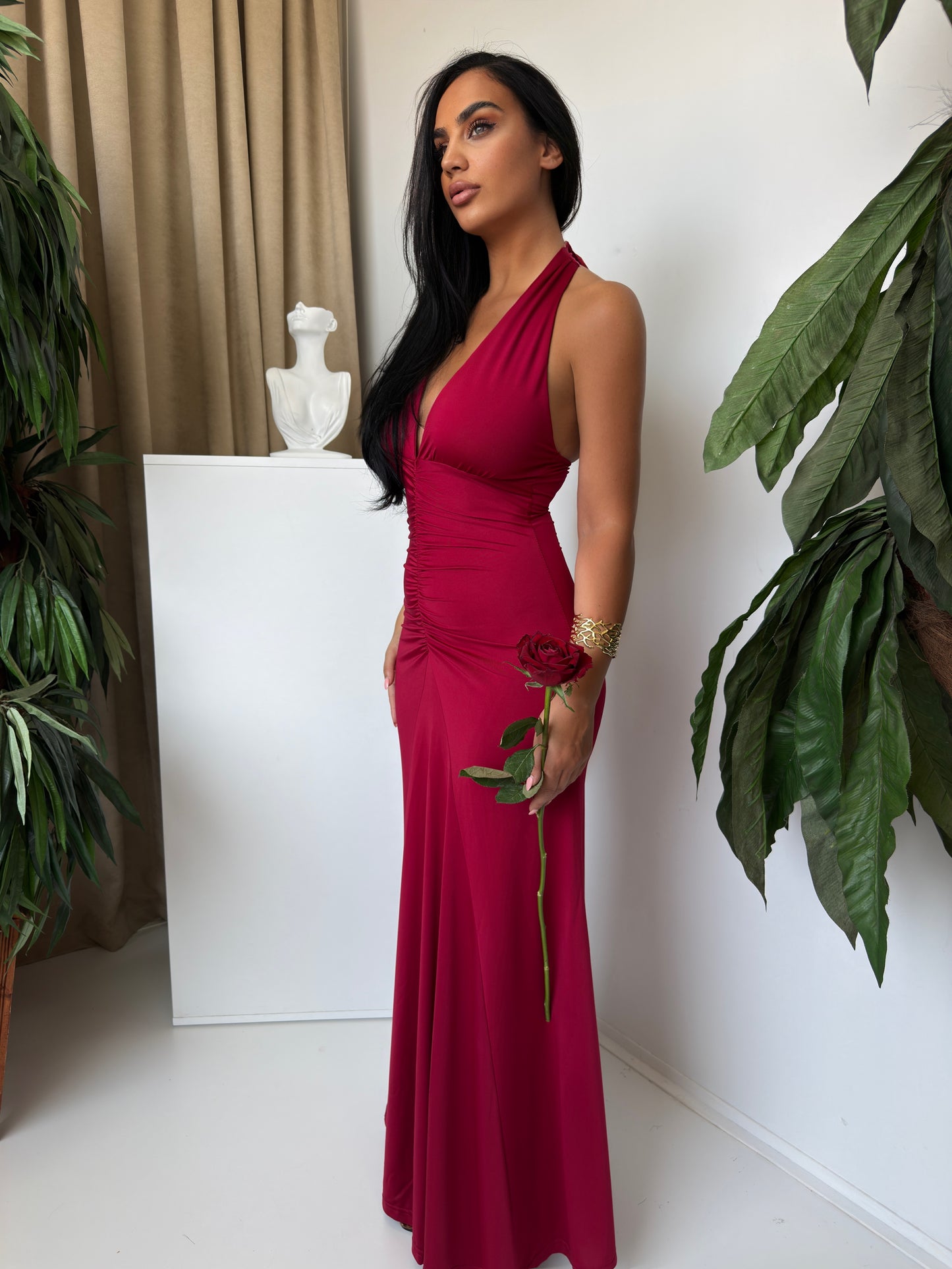 Red Rose” Dress – Feminine Fire in Every Step